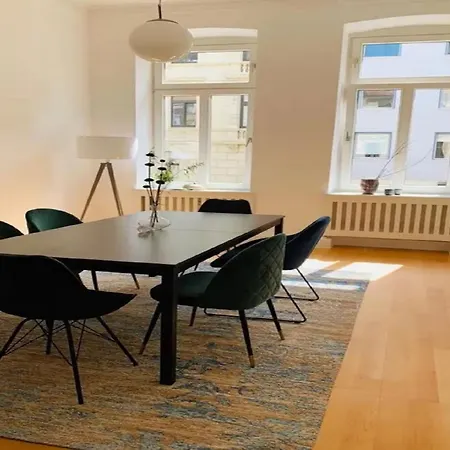 Inviting With Balcony Or Terrace * Штраубинг