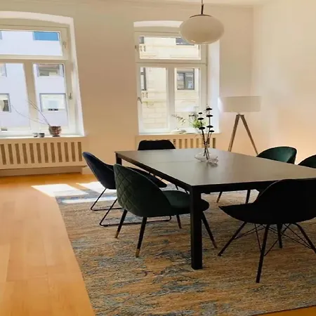 Дом отдыха Inviting With Balcony Or Terrace *