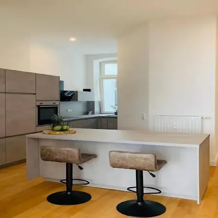 Inviting With Balcony Or Terrace * Штраубинг